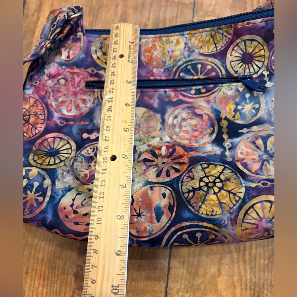 Handmade Batik Woman’s Bag - Picture 7 of 9